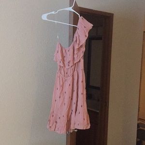One shoulder pink dress